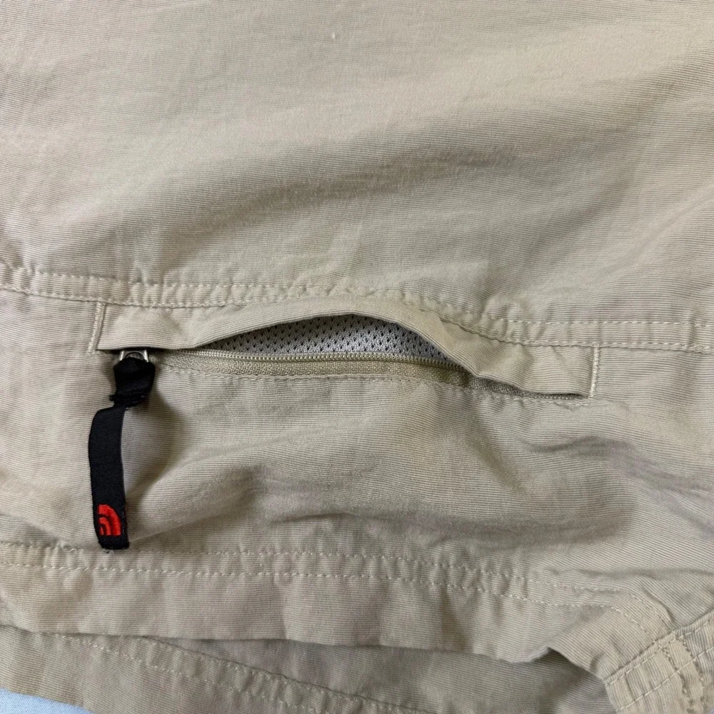 The North Face Mens Large Tan Nylon Hiking Shorts Mesh Lined‎ Belted RN61661